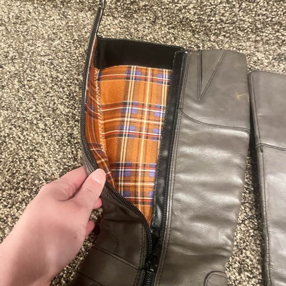 boc Women's Dark Gray Leather Boots - Picture 4 of 4